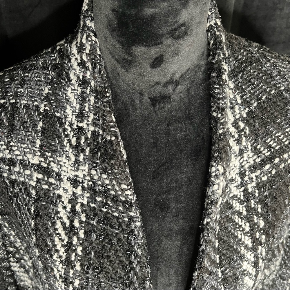 Mid-length Tweed Jacket - Picture 9 of 10